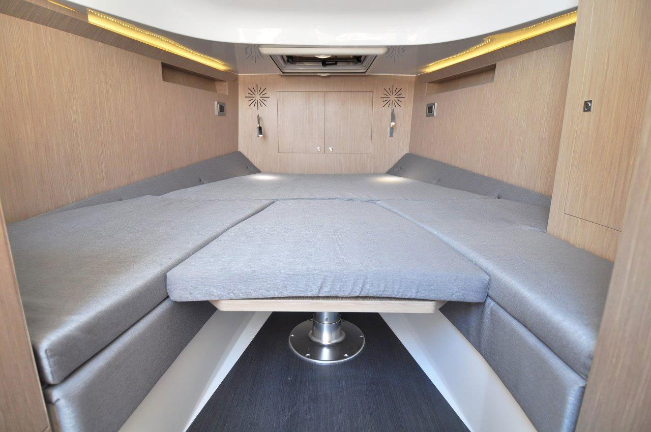 Nuova Jolly Prince 43 Luxury Cabin